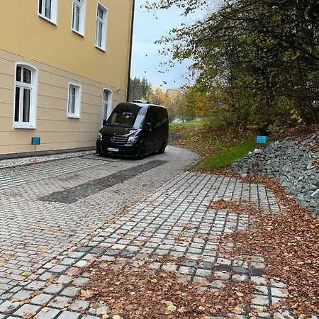 Wieko Ferienwohnungen - Luxus Pur im Prinz von Preußen Bad Elster Exterior foto